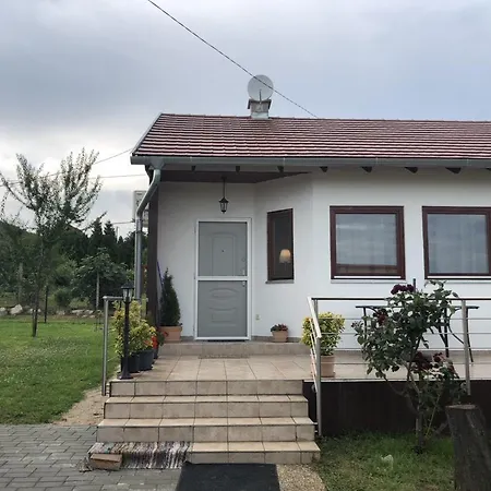 Vadvirag Apartman
